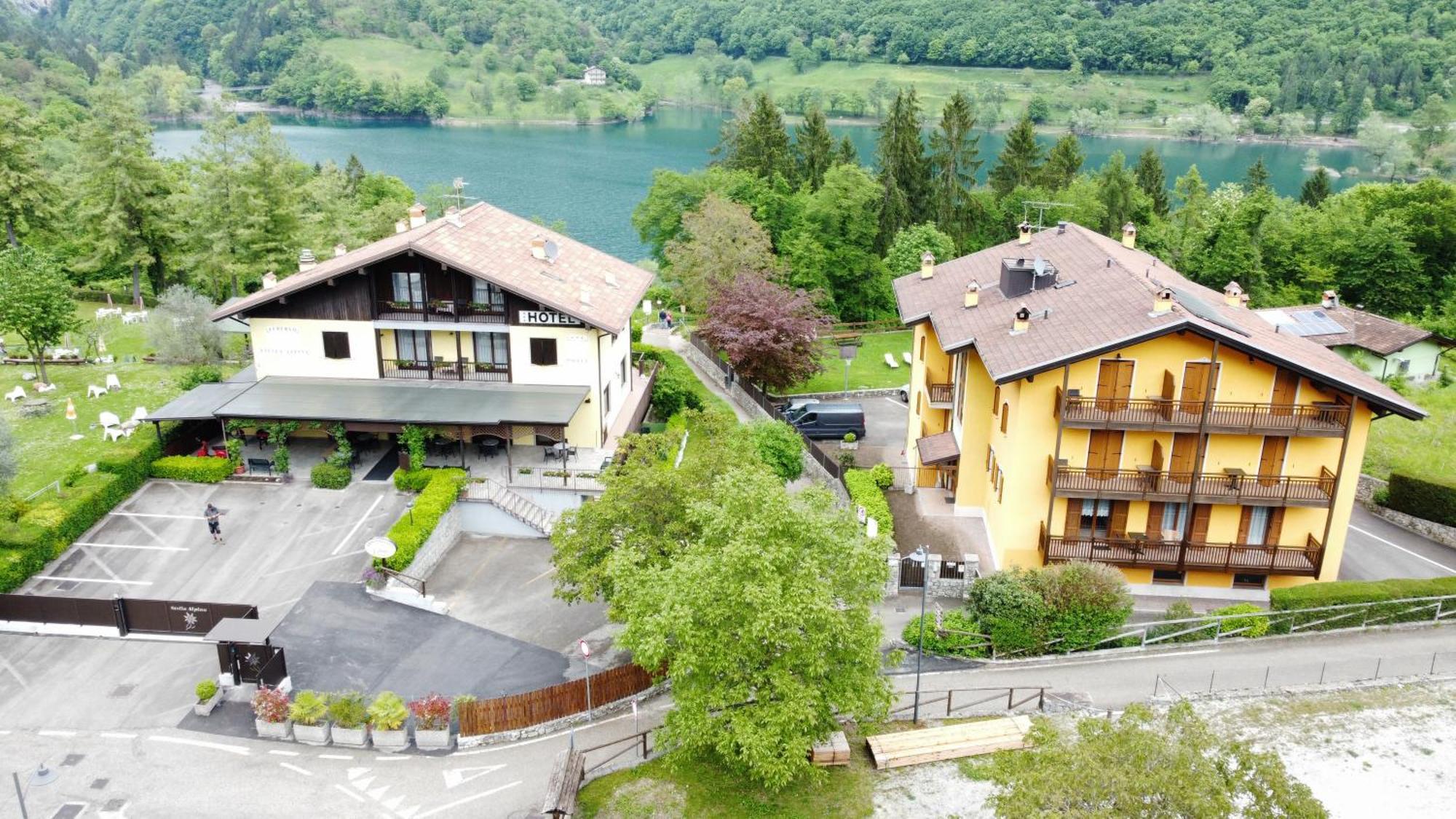 Albergo Stella Alpina Tenno Exterior foto