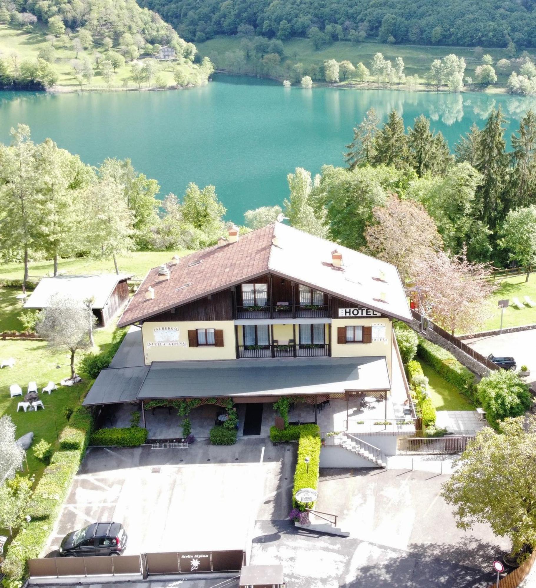 Albergo Stella Alpina Tenno Exterior foto