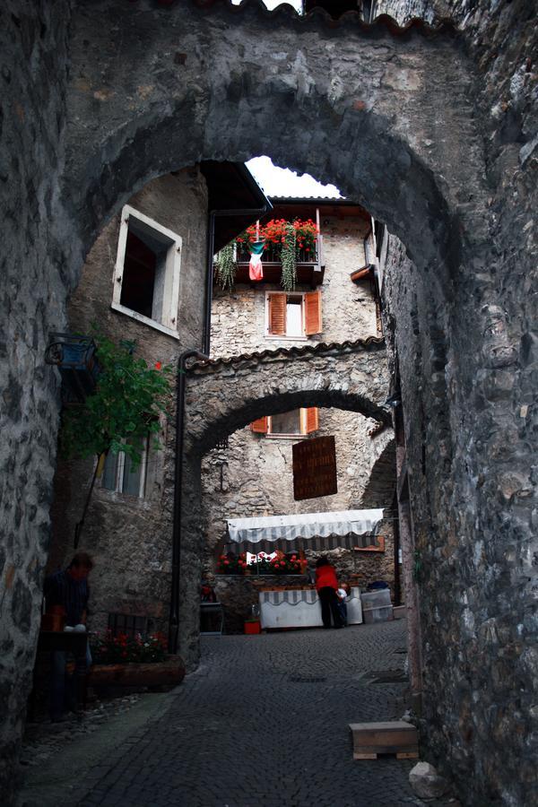 Albergo Stella Alpina Tenno Exterior foto